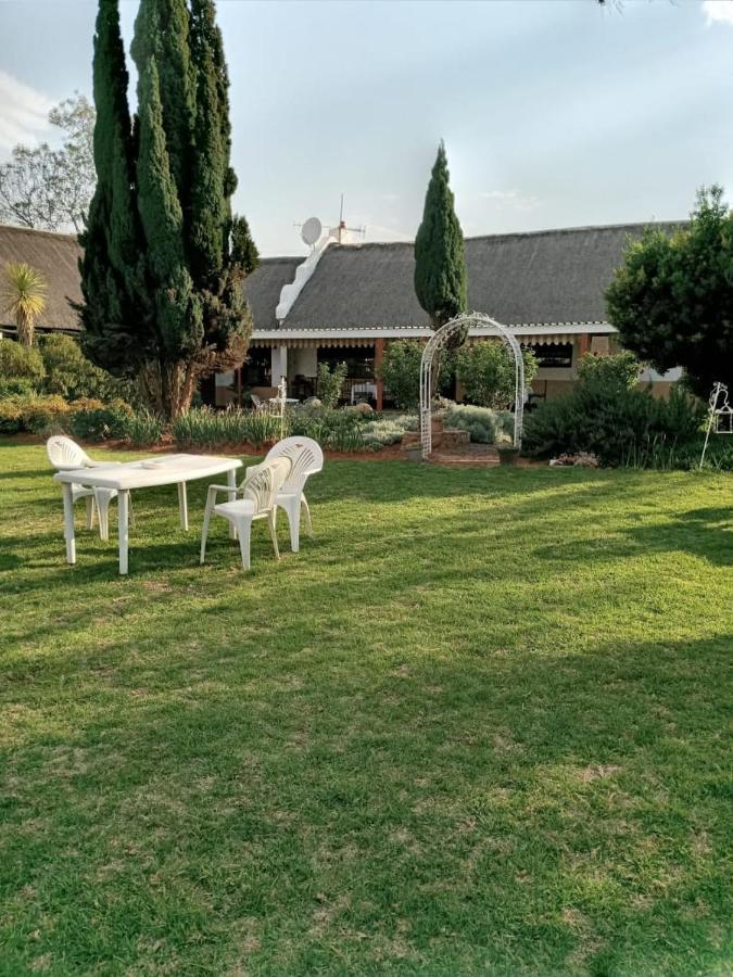 Naleli Guest House Selomas Exterior foto